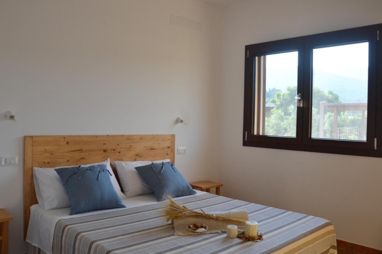 Agriturismo Il Vecchio Mandorlo 카스틸리오네 델라 페스카이아 외부 사진